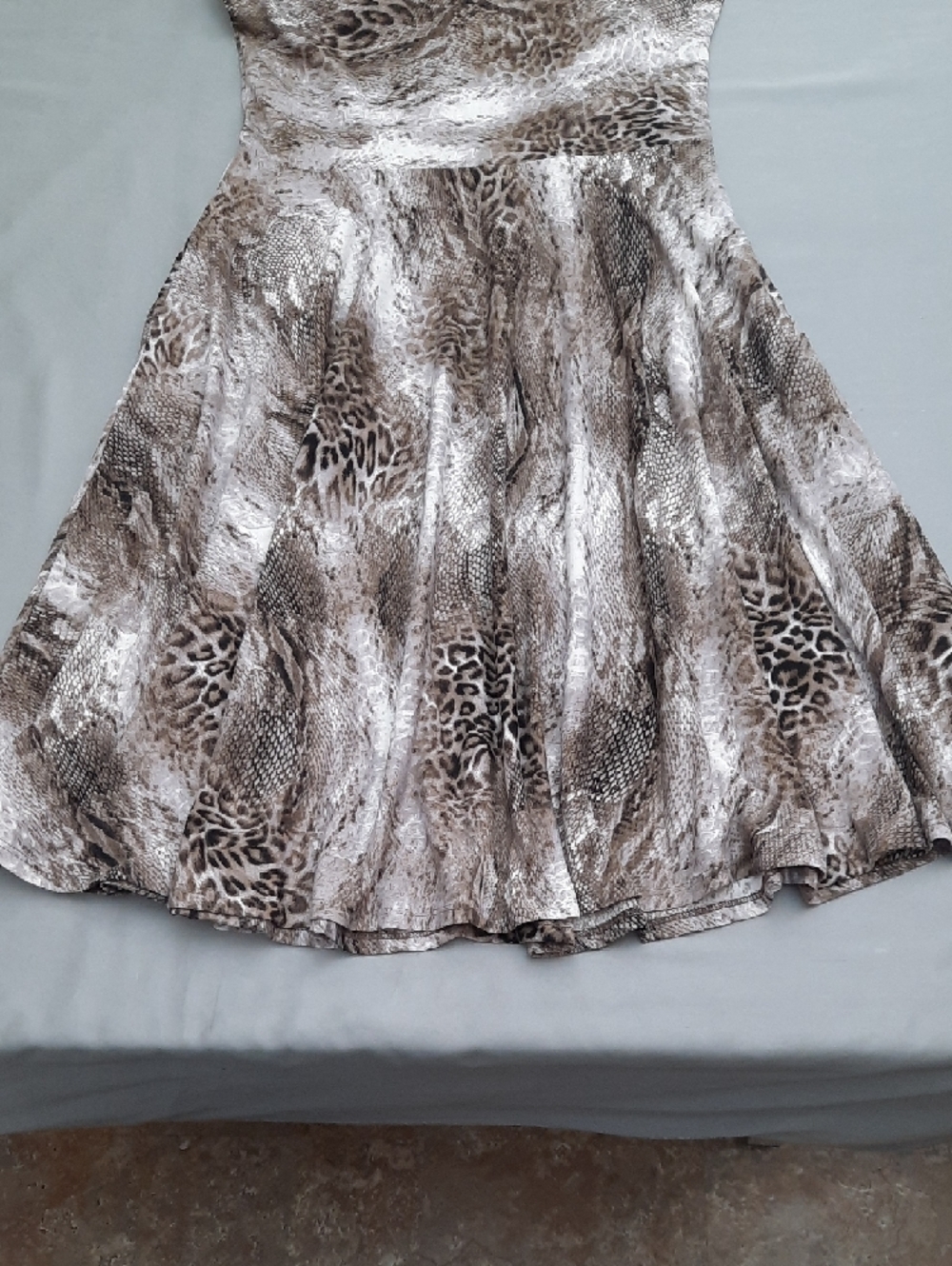 LuLaRoe's Sleeveless Brown Animal-Print Fit & Flare Dress - Size M - Picture 4 of 9